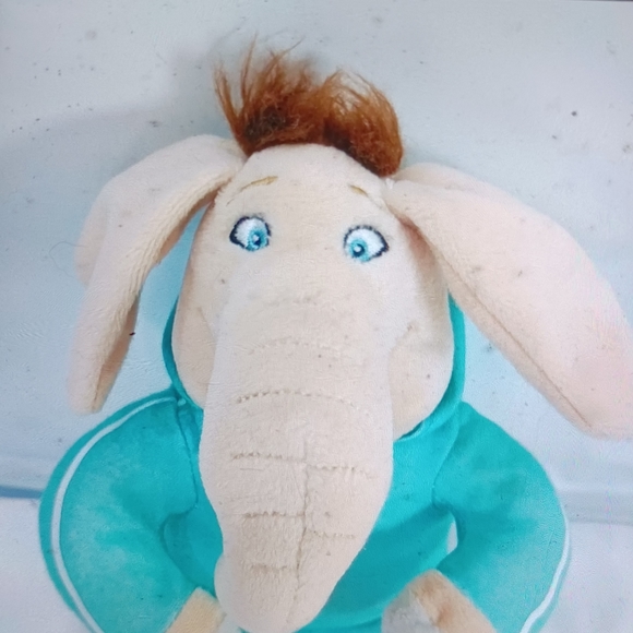 Sing Elephant Meena plush - Picture 1 of 3